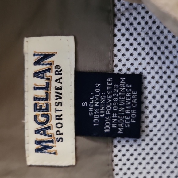 Magellan Sportswear Olive Green Button-Up Fishing Guide Shirt - Picture 7 of 8